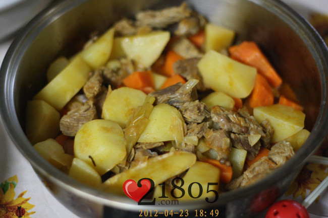 土豆炖牛肉